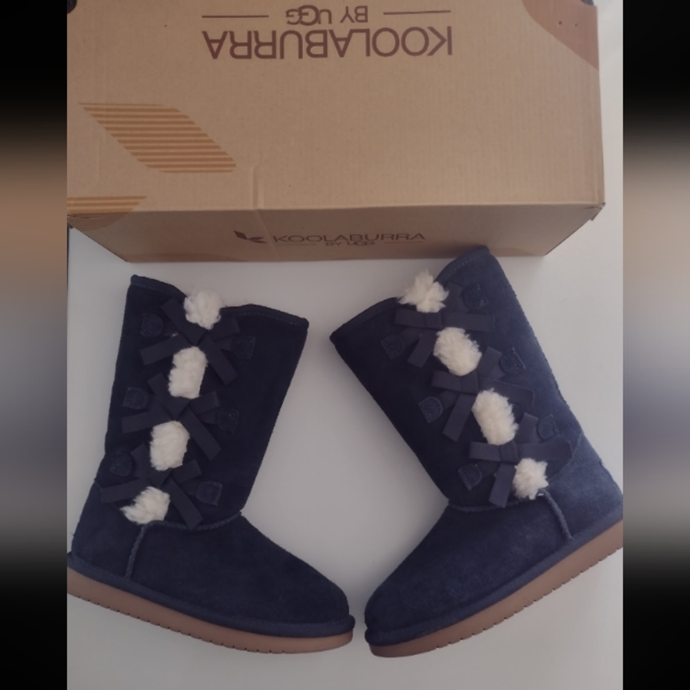 KOOLABURRA by UGG Victoria Tall Girls Size 1 Navy Blue